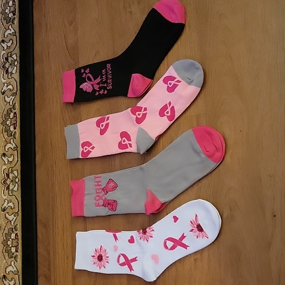 Toulite 4 pair Breast Cancer Awareness crew socks pink gray black white NEW… - Picture 1 of 5